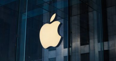 Компания Apple подала в суд на бывшего дизайнера