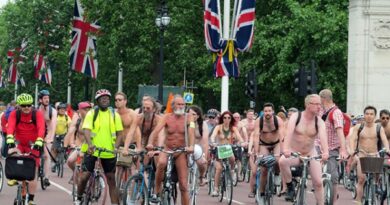 Голый велопробег в Лондоне
