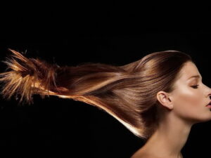 Уход за волосами зимой: рекомендации на каждый день