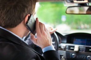 Ужесточение правил использования мобильного телефона за рулем в Великобритании