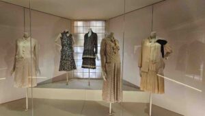 «Габриэль Шанель. Манифест моды»: становление и эволюция стиля