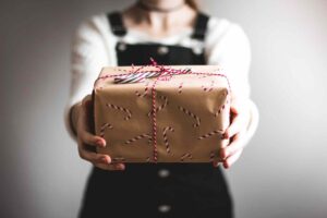 Завернуть все: идеи подарков на Рождество и Новый год