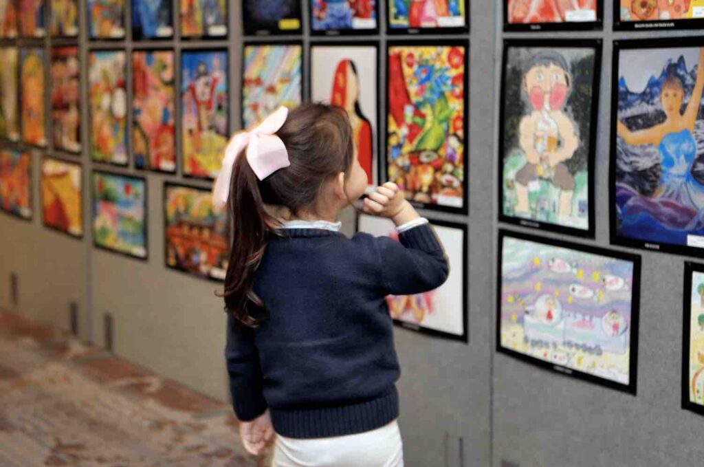 Выставка детского рисунка We Are the World