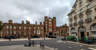 Сент-Джеймсский дворец