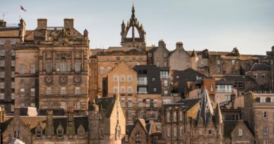 Почему Эдинбург называют Афинами Севера?