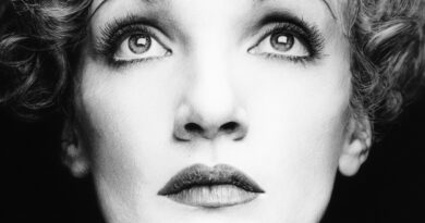 Марлен Дитрих: вселенная страсти в мужском костюме