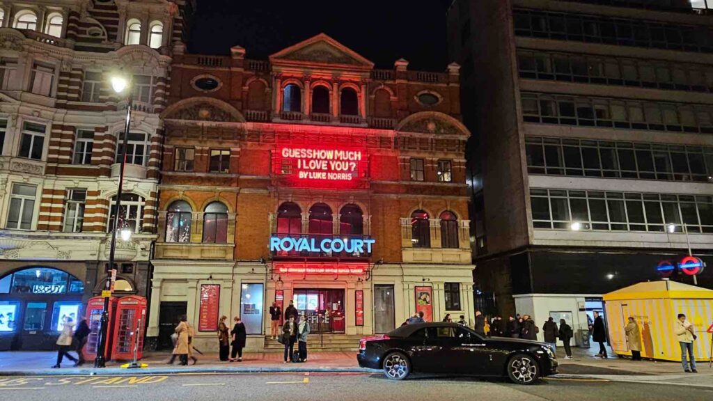 Театру Ройал-Корт 70! И это не про возраст, а про биографию