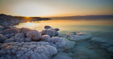 Мёртвое море: самое странное озеро на Земле