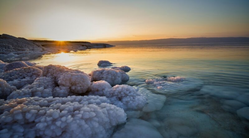 Мёртвое море: самое странное озеро на Земле