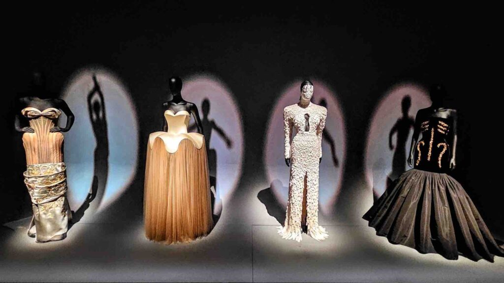 Скиапарелли: когда мода становится Искусством