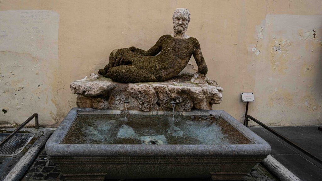 Статуя Силена. Виа дель Бабуино